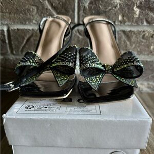 Black bow heels size 8.5